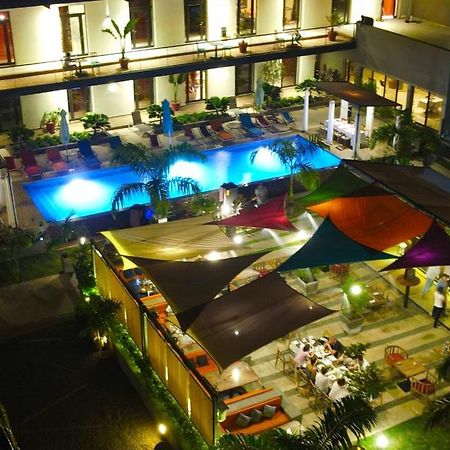 Au Bord De L'Eau Hotel Bamako Exterior photo