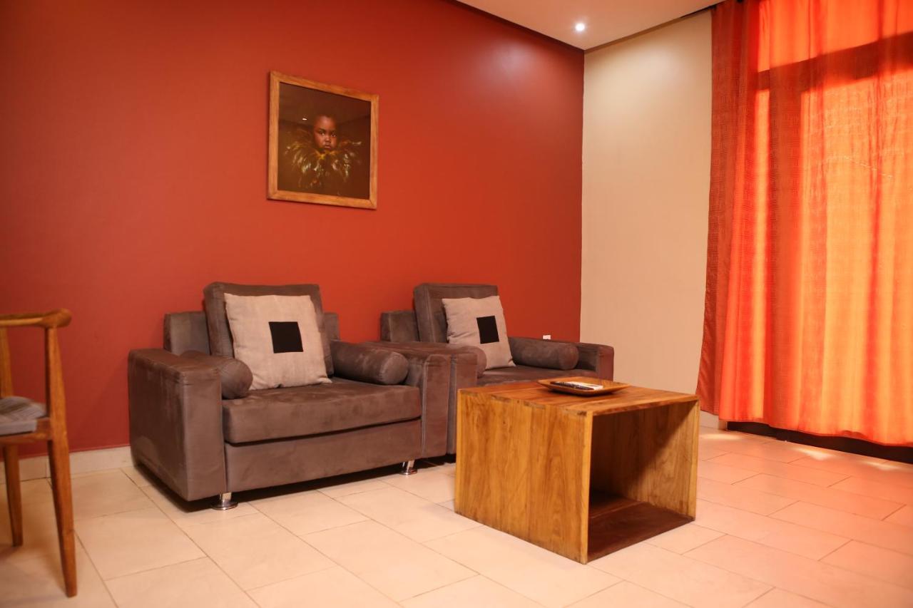 Au Bord De L'Eau Hotel Bamako Exterior photo
